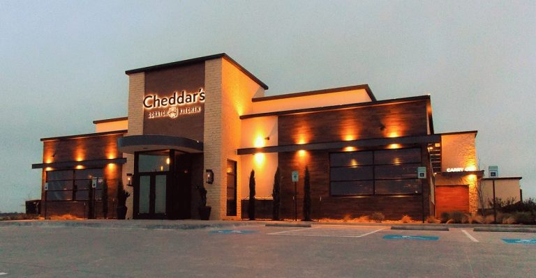 Does Cheddar’s Have Happy Hour for 2025?