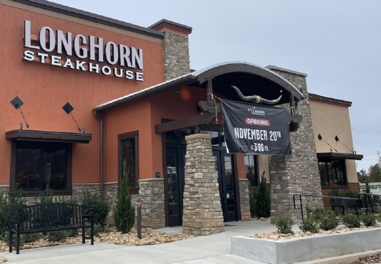 Does LongHorn Have Happy Hour for 2025? Times, Deals & Menu Highlights